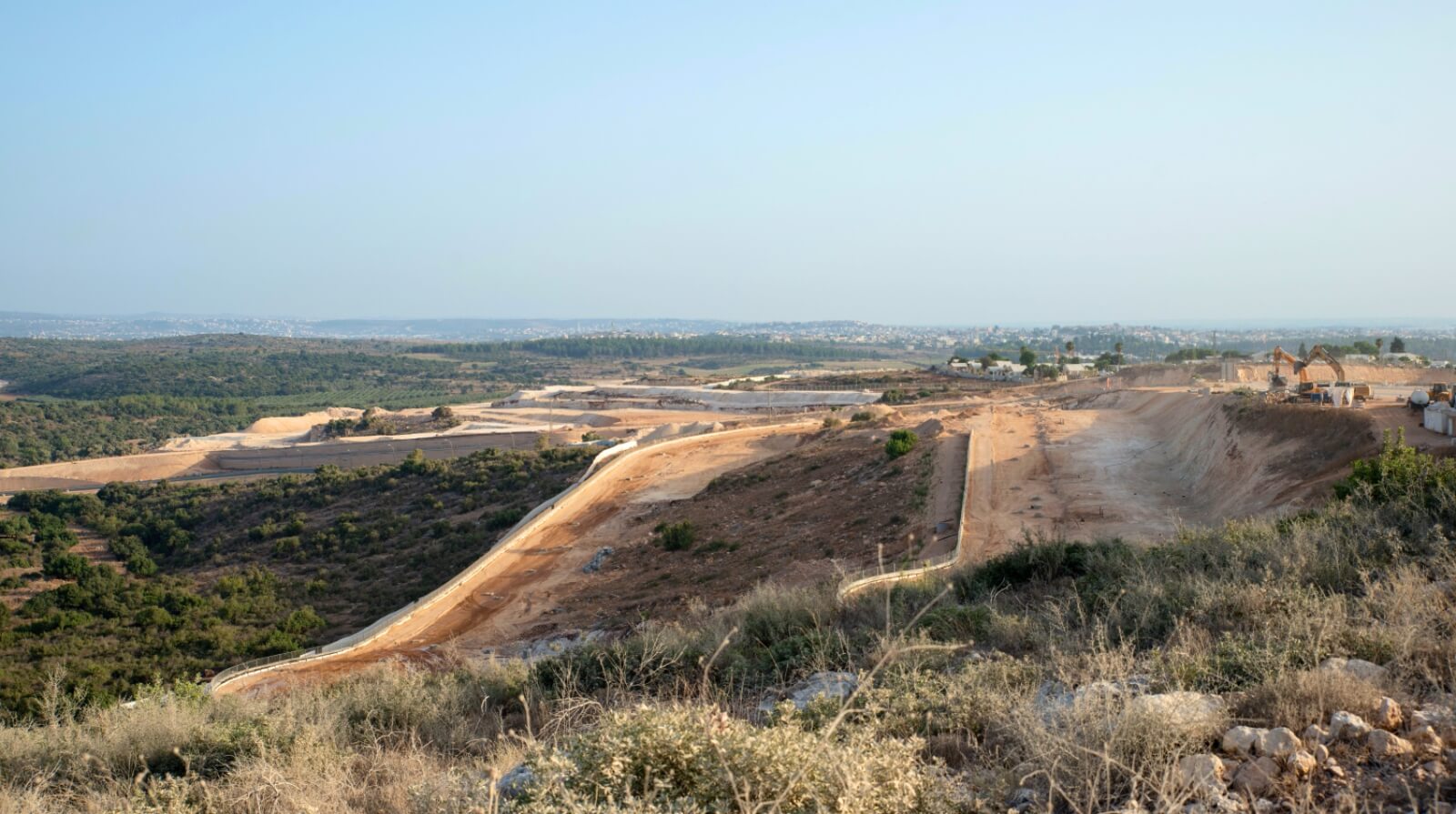 שכונת בצוותא בחריש - פיתוח ראשוני