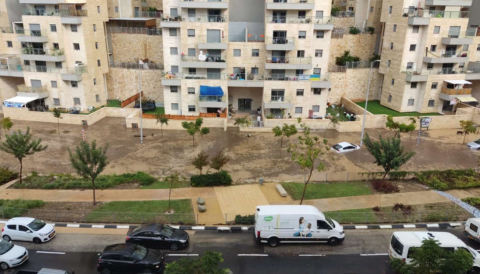 הצפה בדרך ארץ