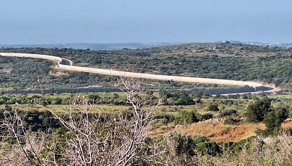 קו שביתת הנשק טיולים שכונת בצוותא עמיקם הרפז חומת הפרדה