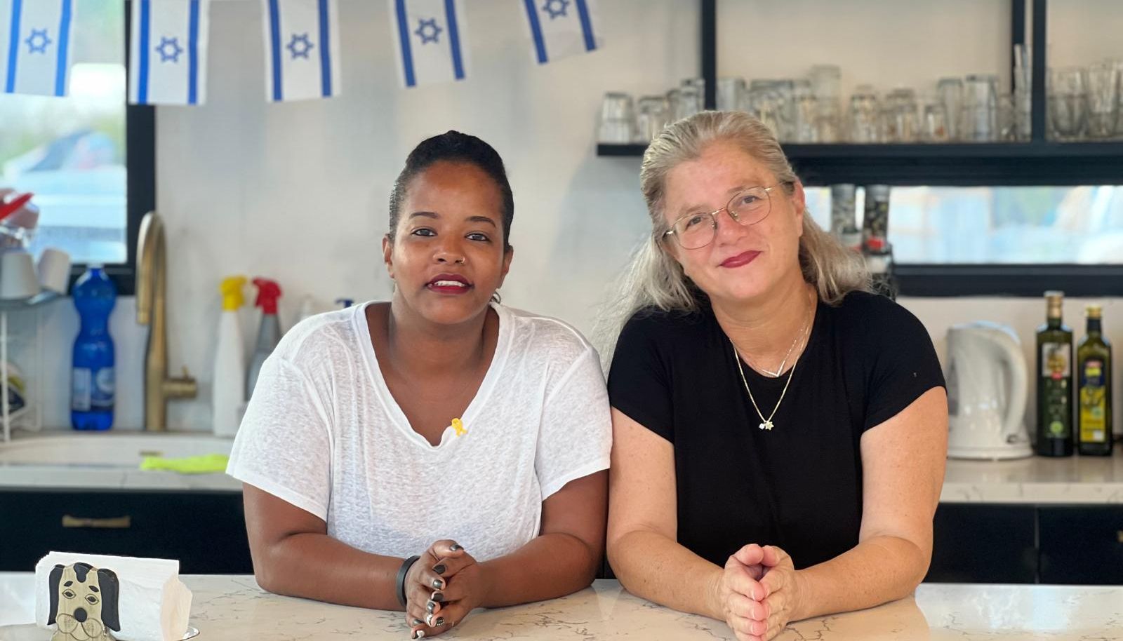 ענבל גולדשטיין שירית ברוק חריש חופשית צילום: מאור קורן