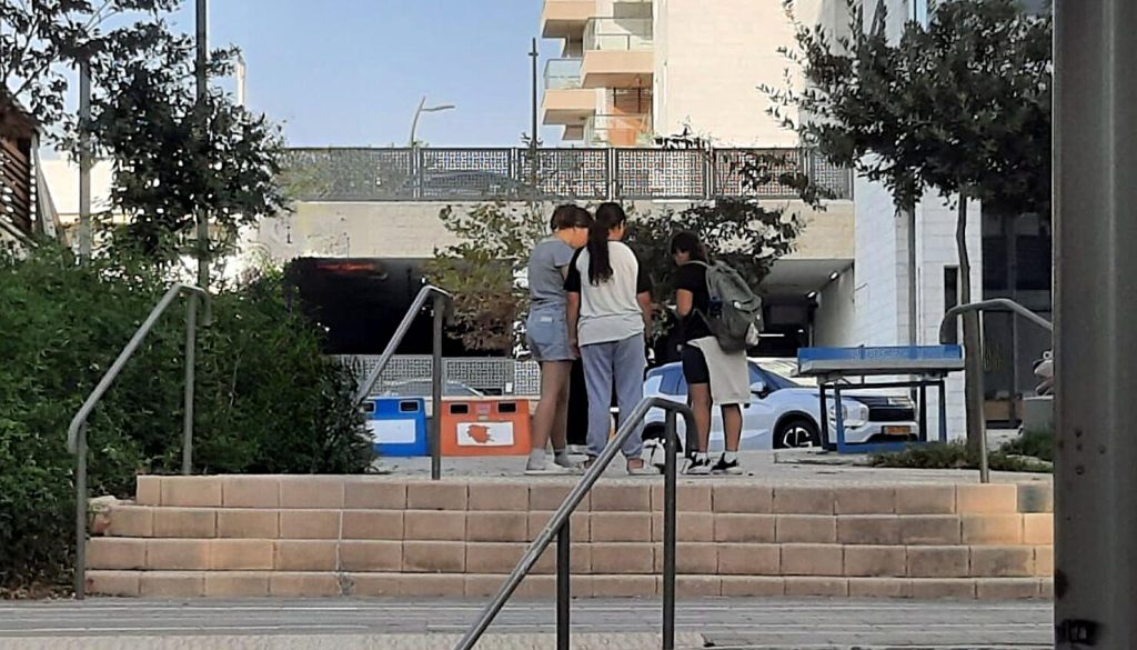 נוער בחריש בני נוער