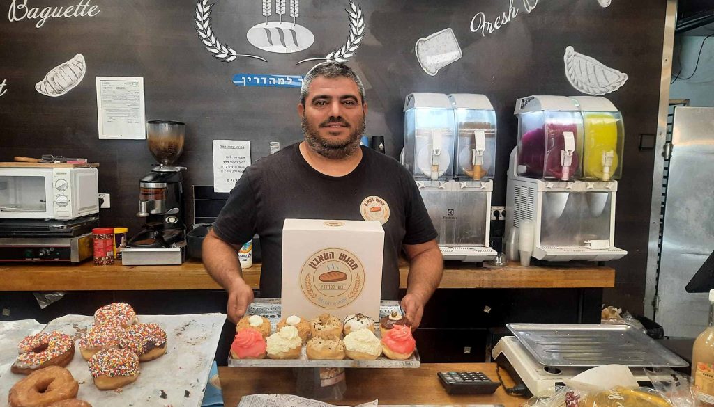 אלי עמר מפגש הטאבון סופגניות