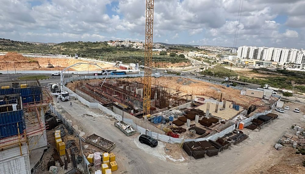 י.א אלון מגדלי אלון בחריש הטרפז אפריל 2026